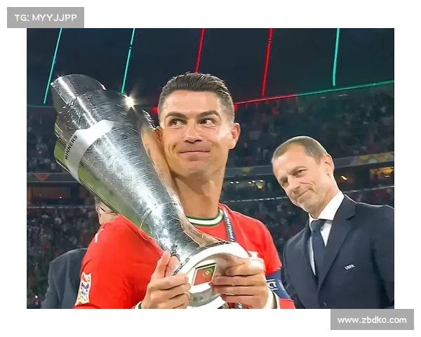 塞维利亚为何屡次捧起欧联杯奖杯背后的深层原因分析